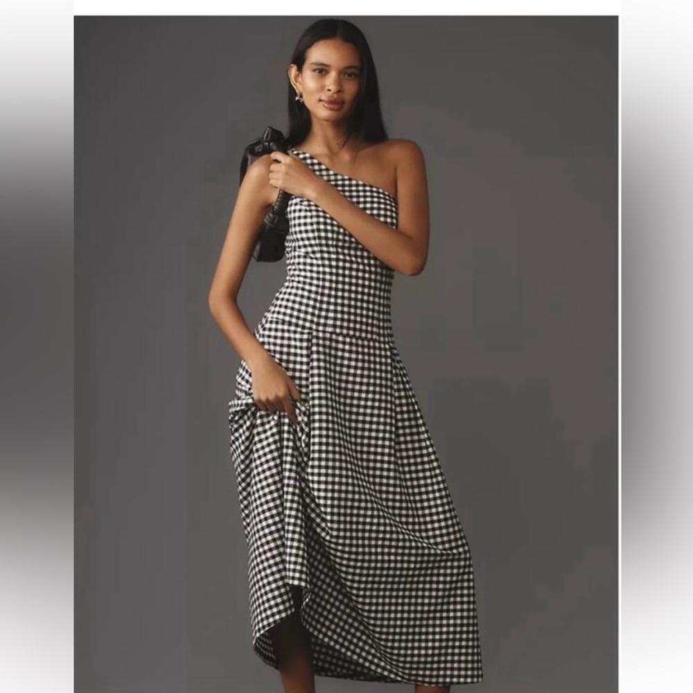 Elegant Black and White Gingham Dress